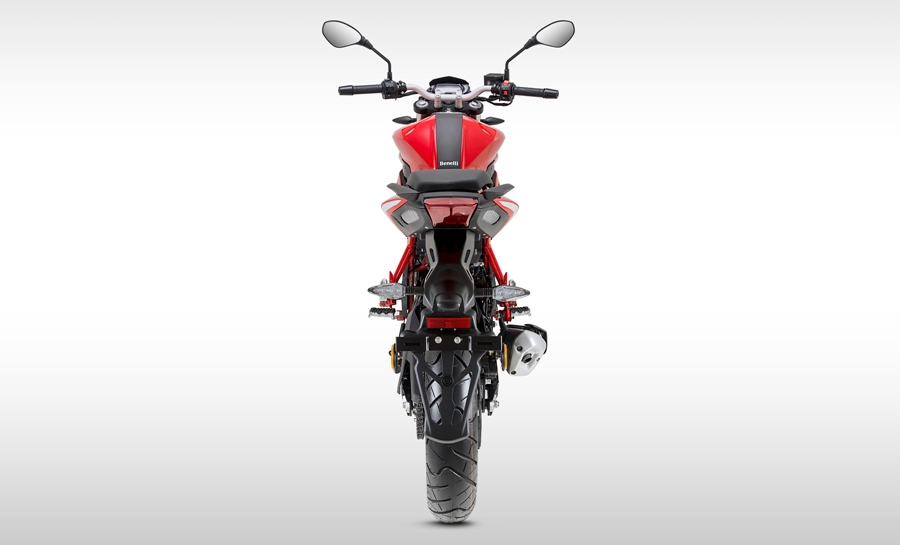 Manufacturing Mirror - Benelli BN125 is aimed at beginner 