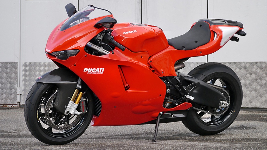 09 Ducati Desmosedici D16RR NCR M16
