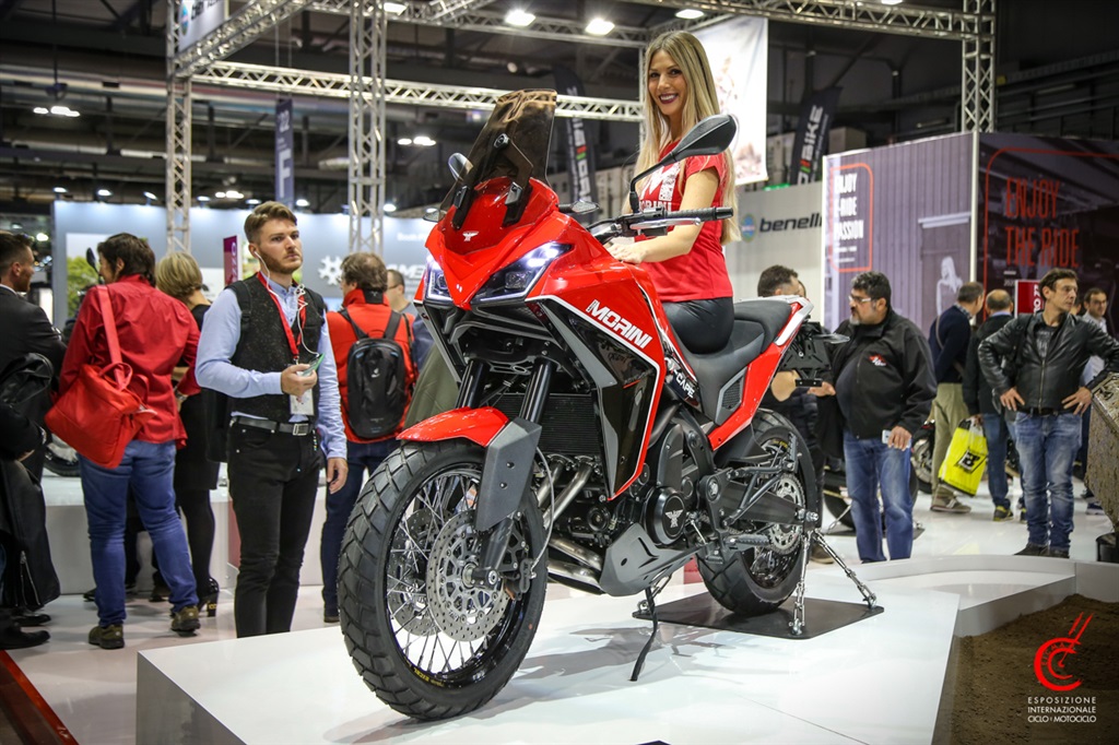 EICMA 2019 Girls 38