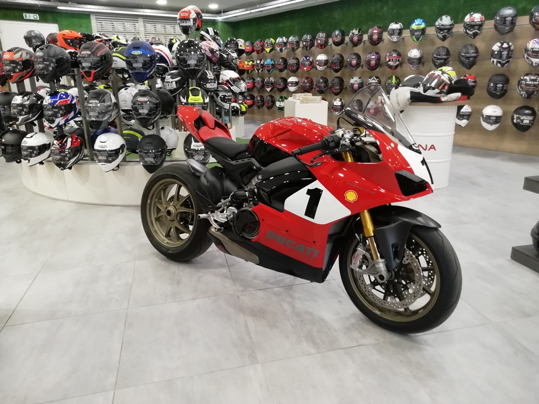 moto market athens thiseos 20