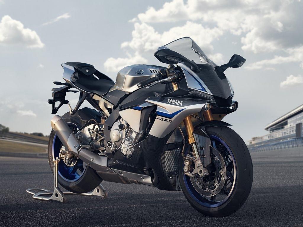 Yamaha R1M