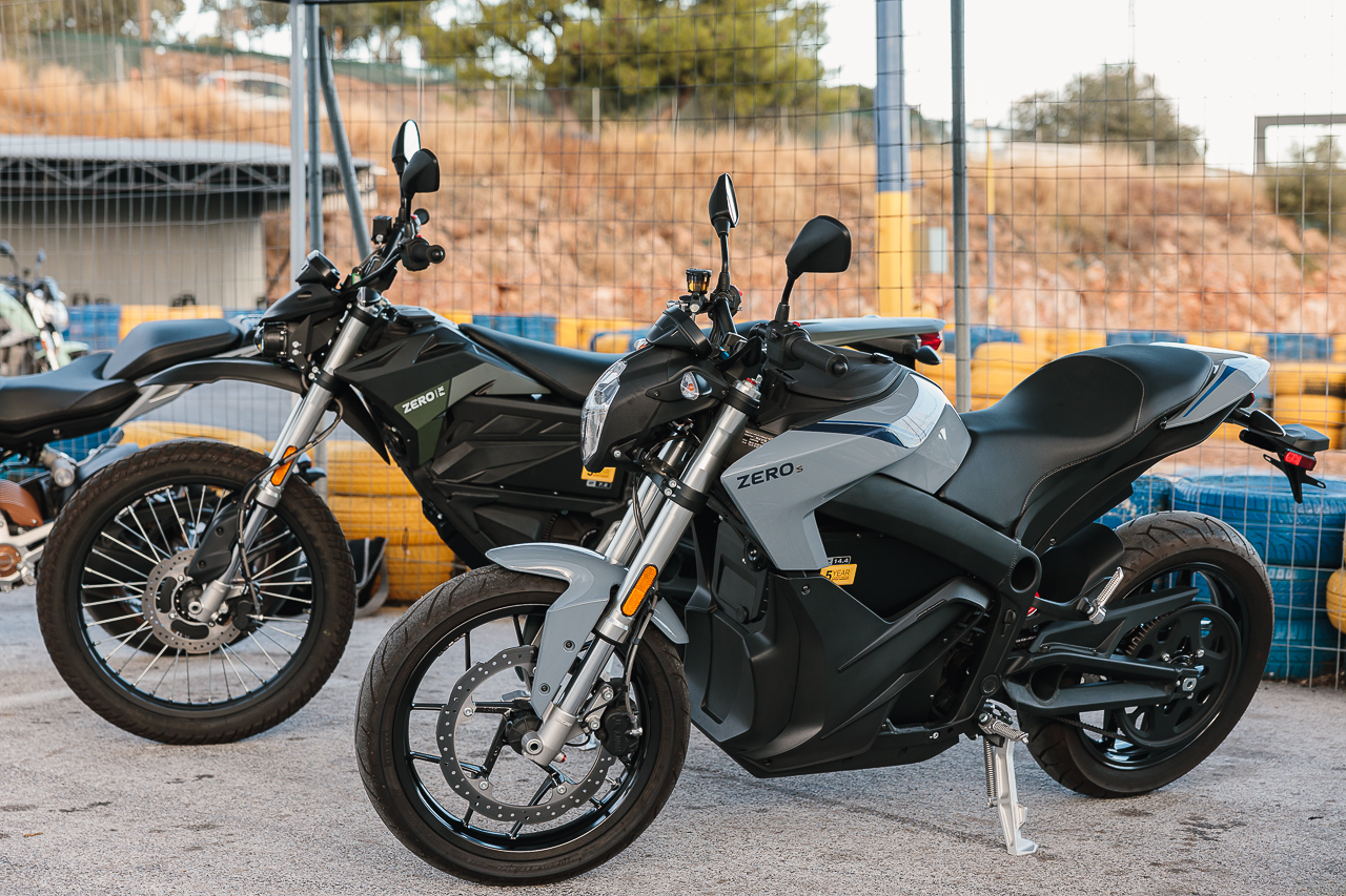 ZERO Motorcycles Electromove 26