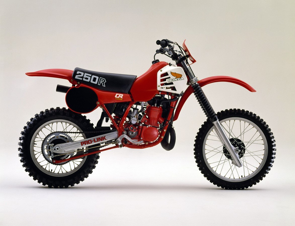 369955 Honda celebrates 50 years of Motocross legends