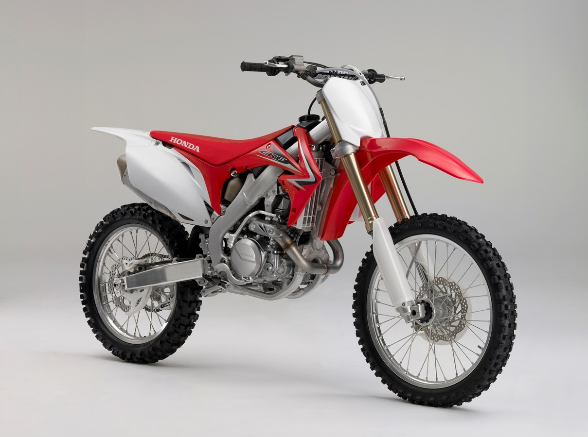 369957 Honda celebrates 50 years of Motocross legends