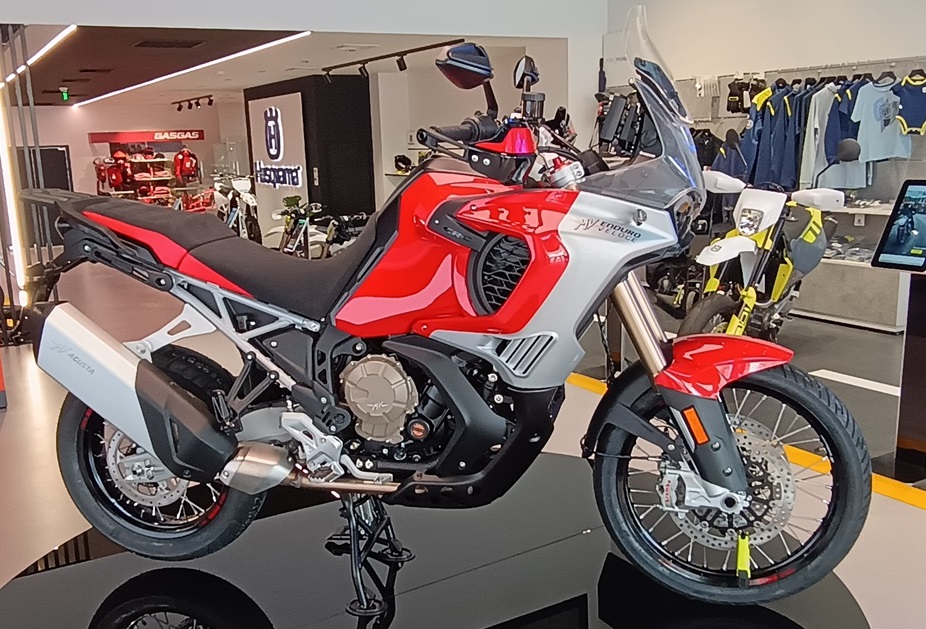 MV Agusta Enduro Veloce Welcomo Party 11