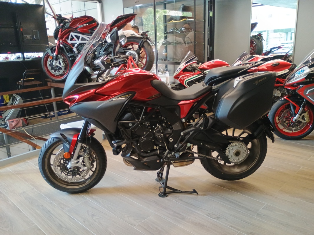 MV Agusta Enduro Veloce Welcomo Party 7