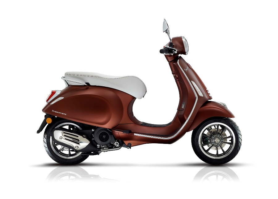 07 vespa primavera 125 50 anniversario