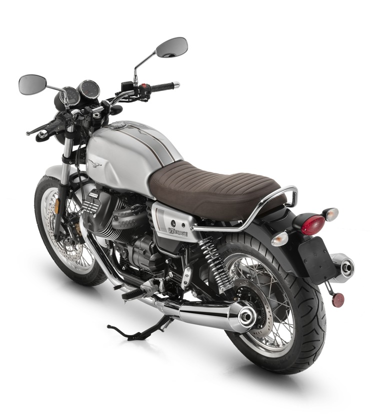 03 Moto Guzzi V7 III Special Grigio Cristallo