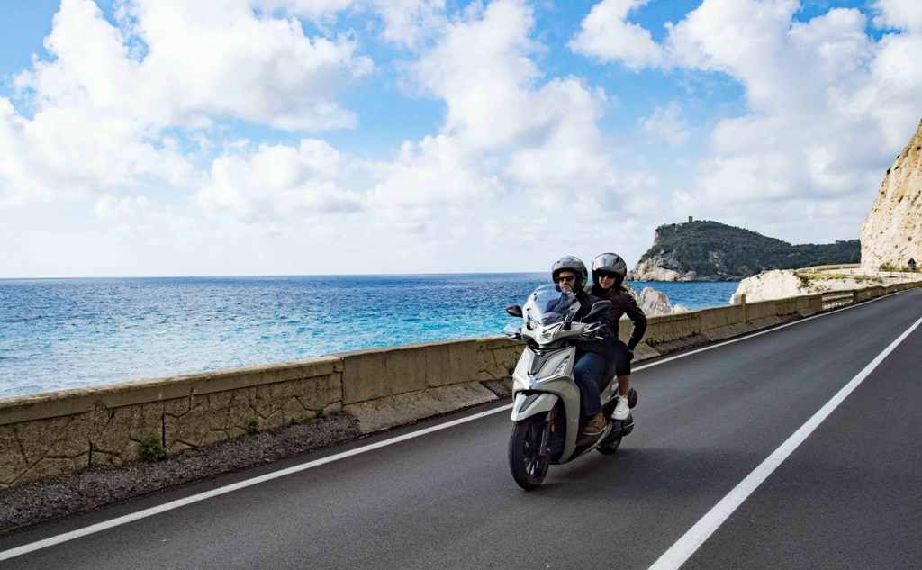 Kymco Agility 300i ABS MY2020 4