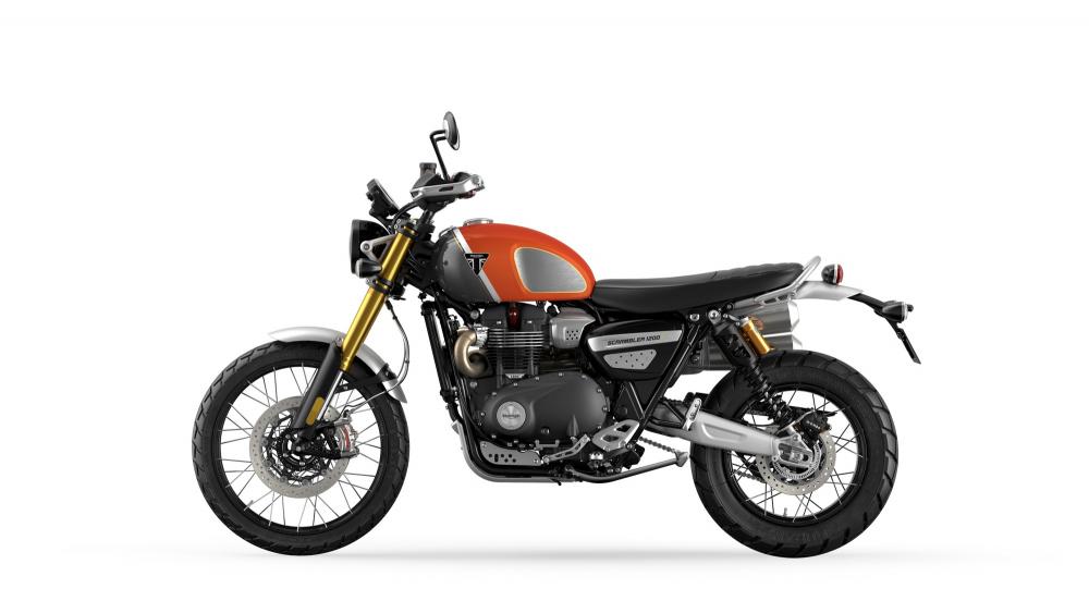 B special edition scrambler 1200 xe gold line studio 5