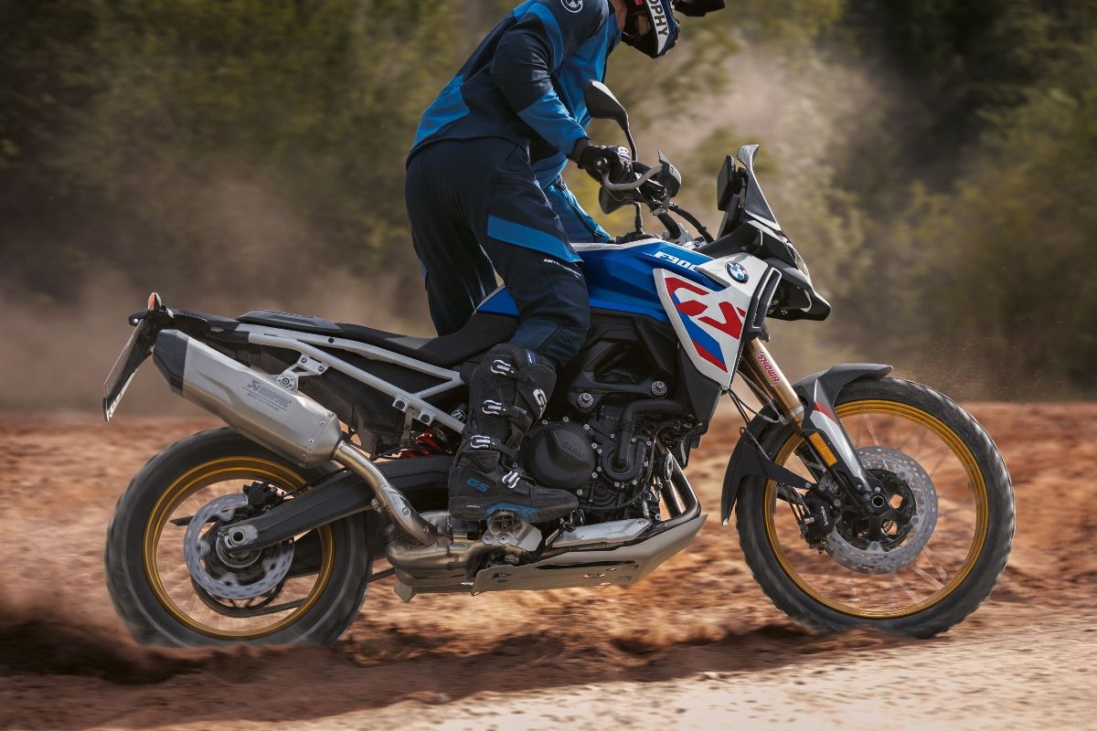 BMW F 900 GS 11