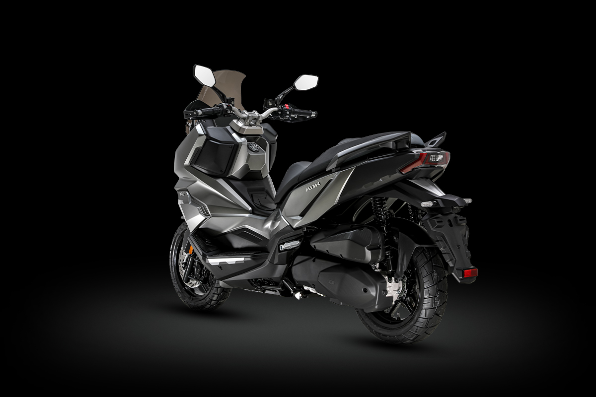 05 ADX300 360