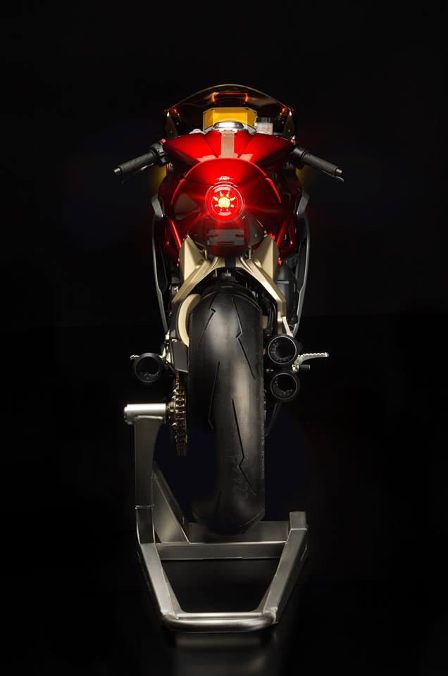 mv agusta superveloce 800 2