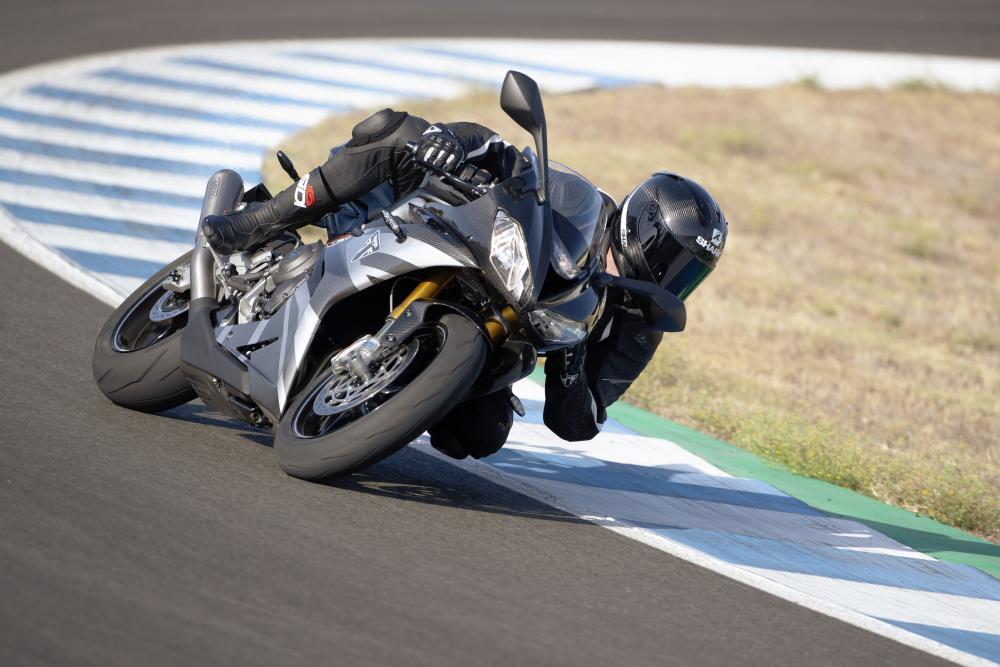 triumph daytona 765 moto2 limited edition 17