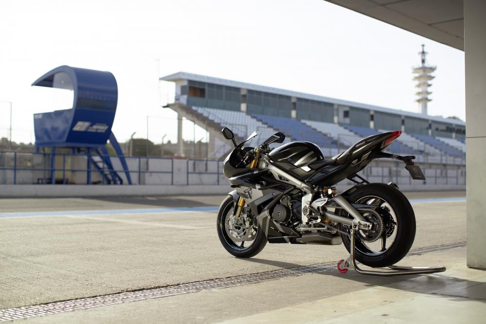 triumph daytona 765 moto2 limited edition 4