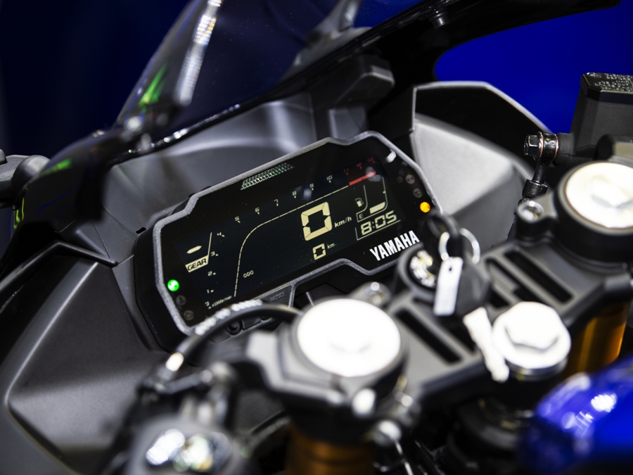 yamaha r 125 monster energy motogp edition 8