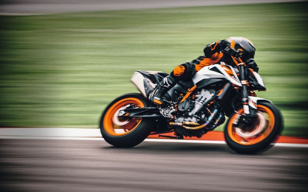 KTM Duke 890 R 6