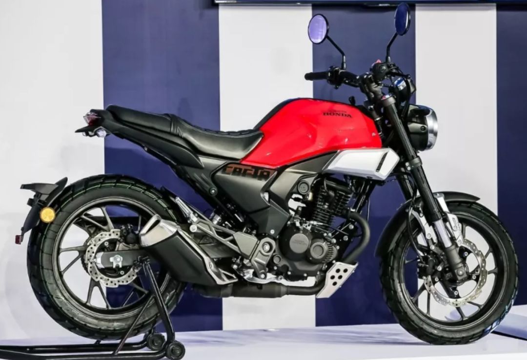 Honda CBF 190TR SCRAMBLER 3