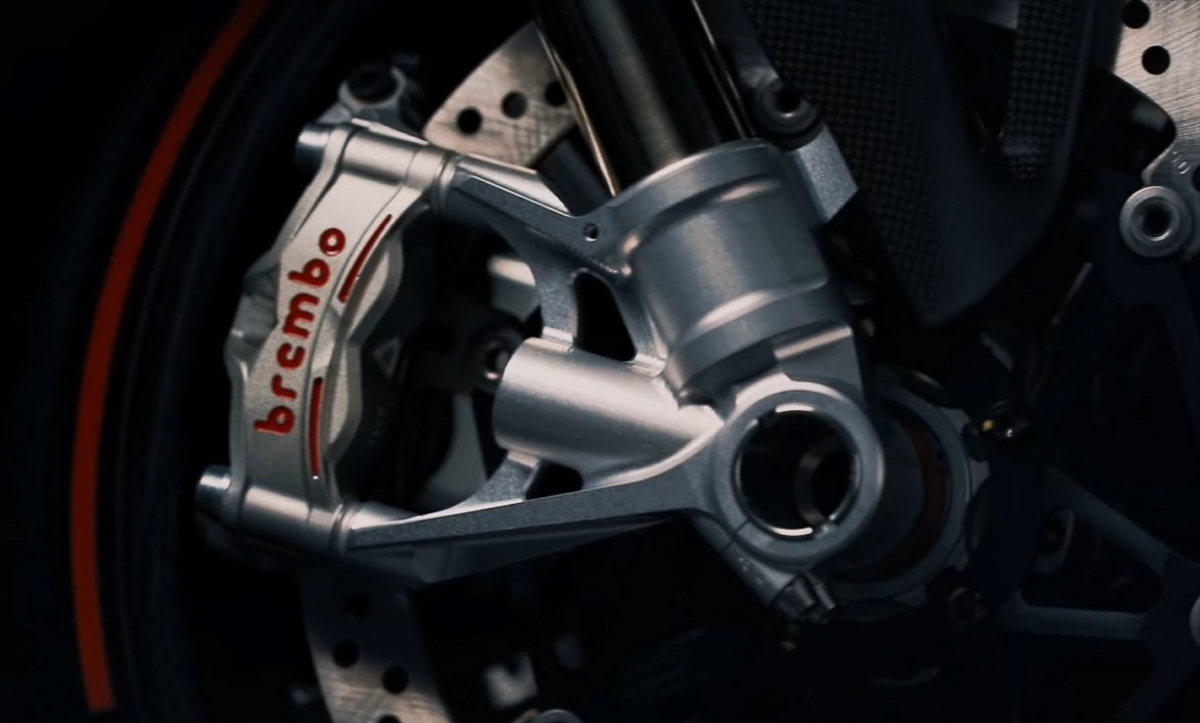 ducati superleggera v4 panigale teaser video carbon plaisio 1 3