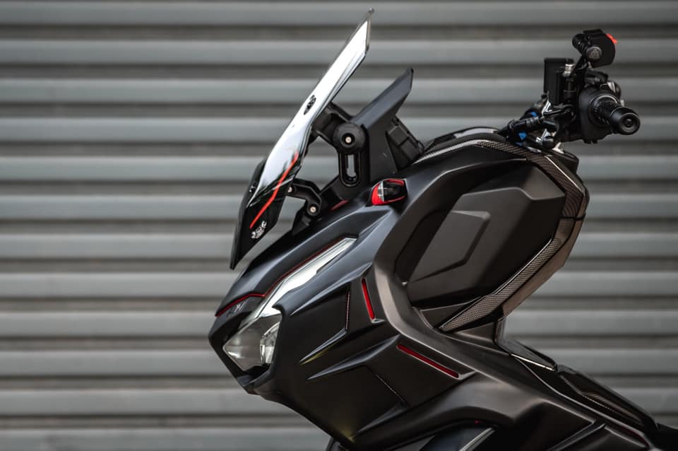 Honda ADV 150 Batman 7