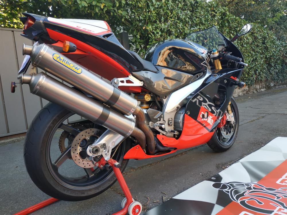 aprilia rsv 1000 sp 4