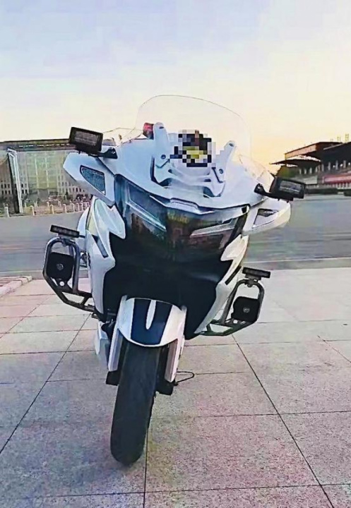 CFMoto 1250J 4