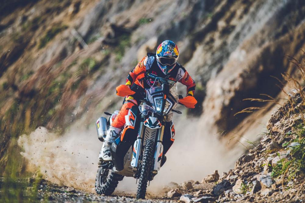 B ktm 890 adventure r rally action sam sunderland