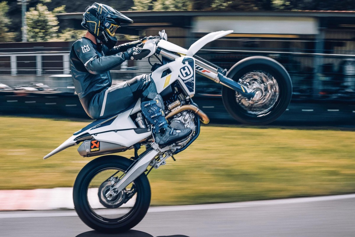 2022 Husqvarna FS 450 1