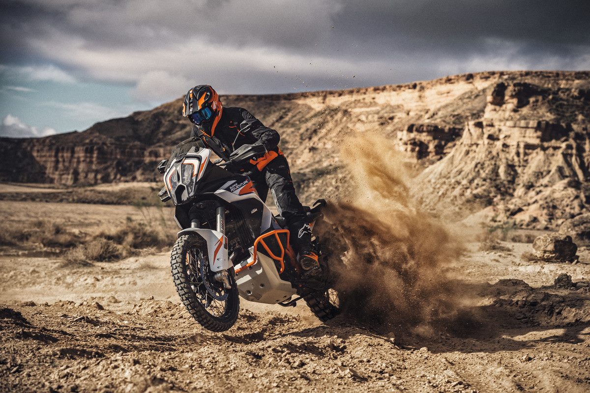 KTM 1290 SUPER ADVENTURE R action