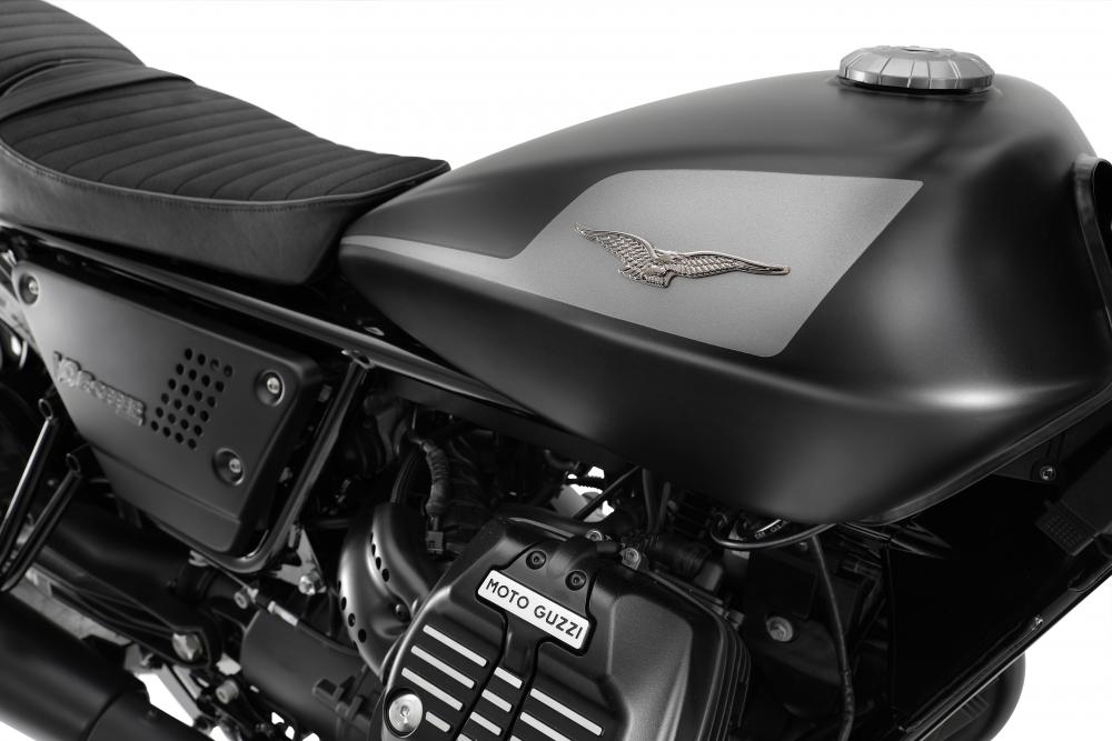 Moto Guzzi V9 Bobber 2021 3