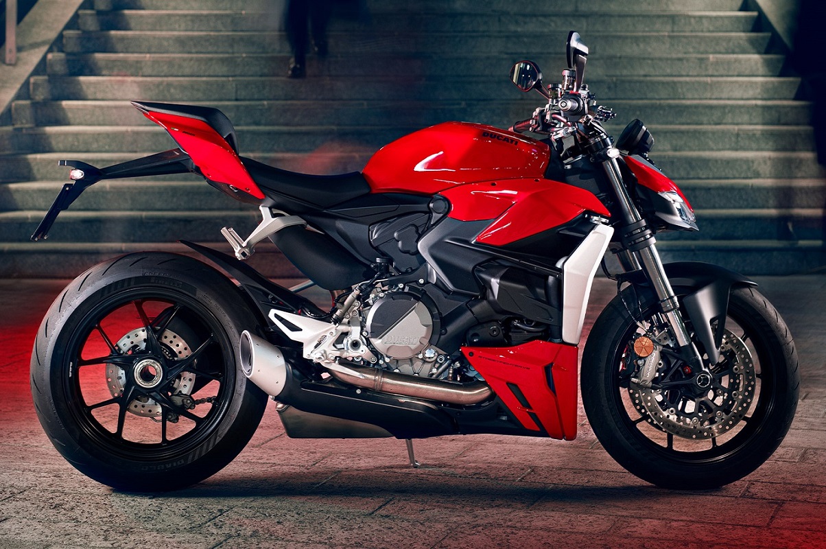 Ducati Streetfighter V2 1