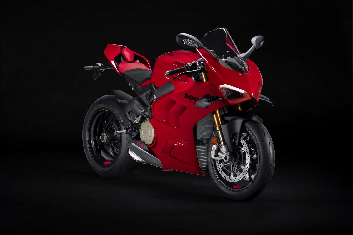 MY22 Ducati PanigaleV4S 30 UC353984 High