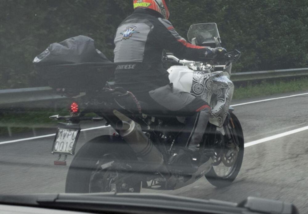mv agusta adv 950 2