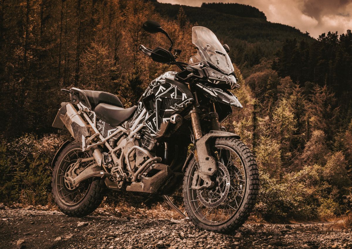 Triumph Tiger 1200 teaser photos 2wo 3