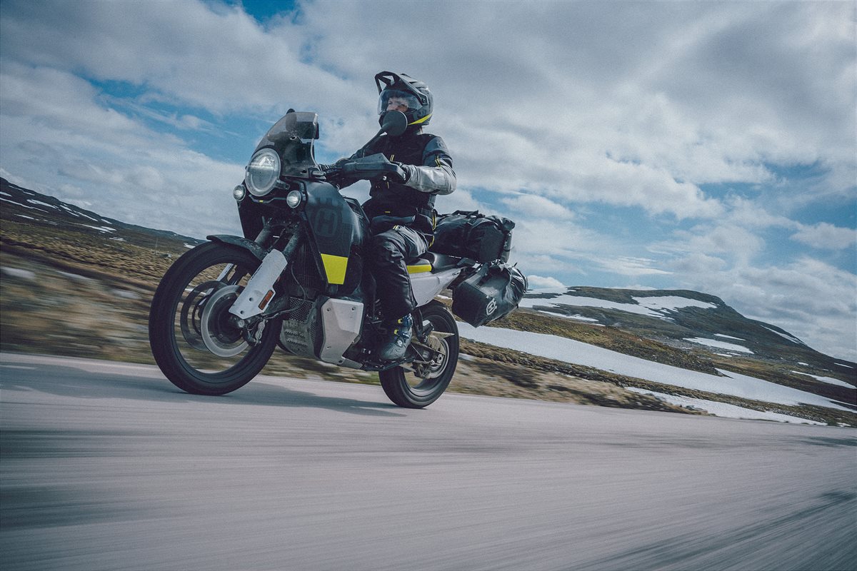 HUSQVARNA MOTORCYCLES LIFTS THE COVERS OFF THE HIGHLY ANTICIPATED NORDEN 901