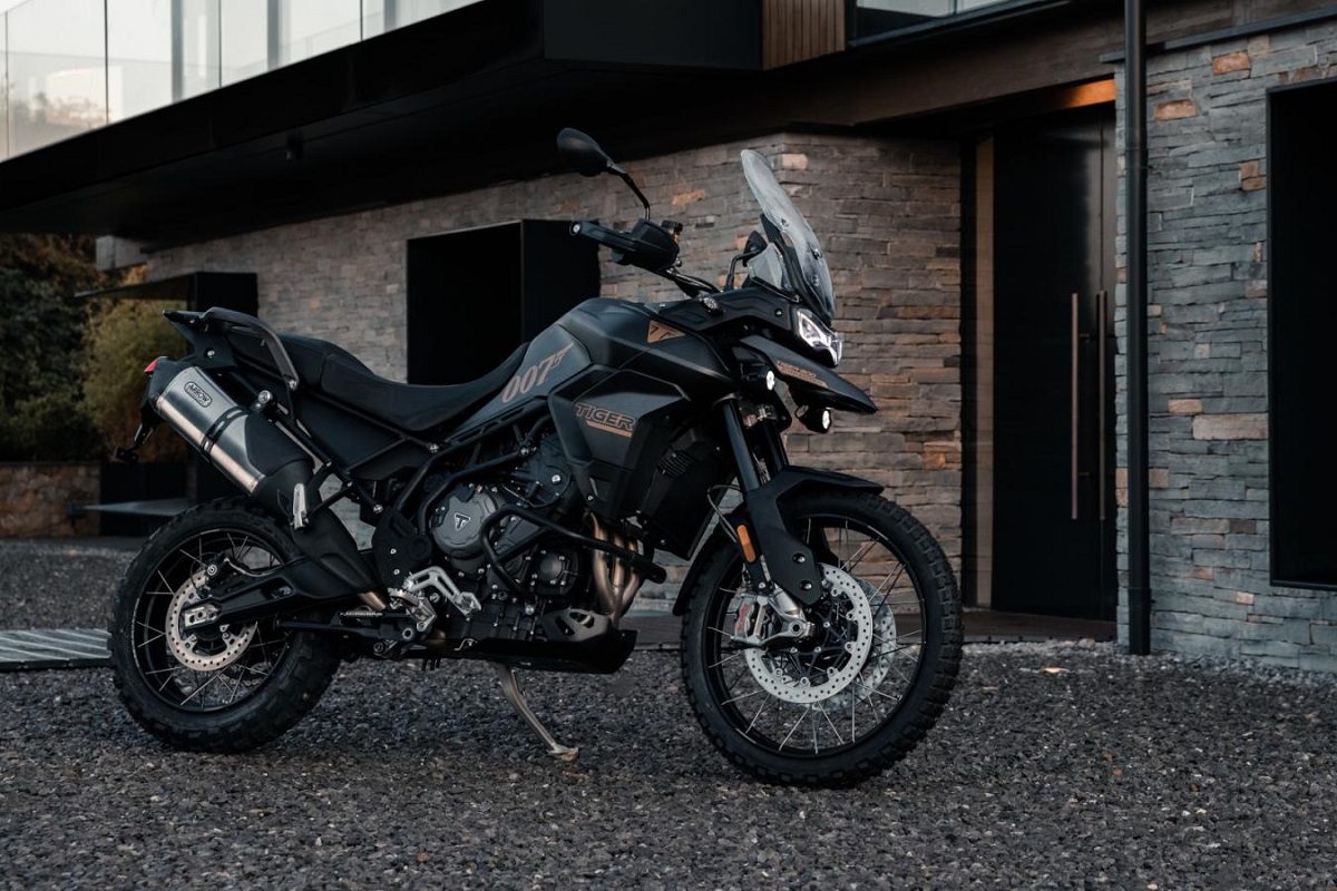 triumph tiger 900 bond edition 1