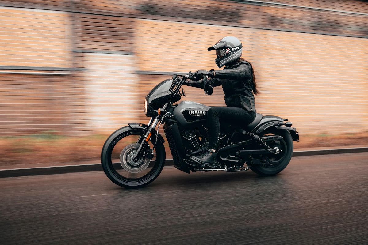 indian scout rogue 2022 11