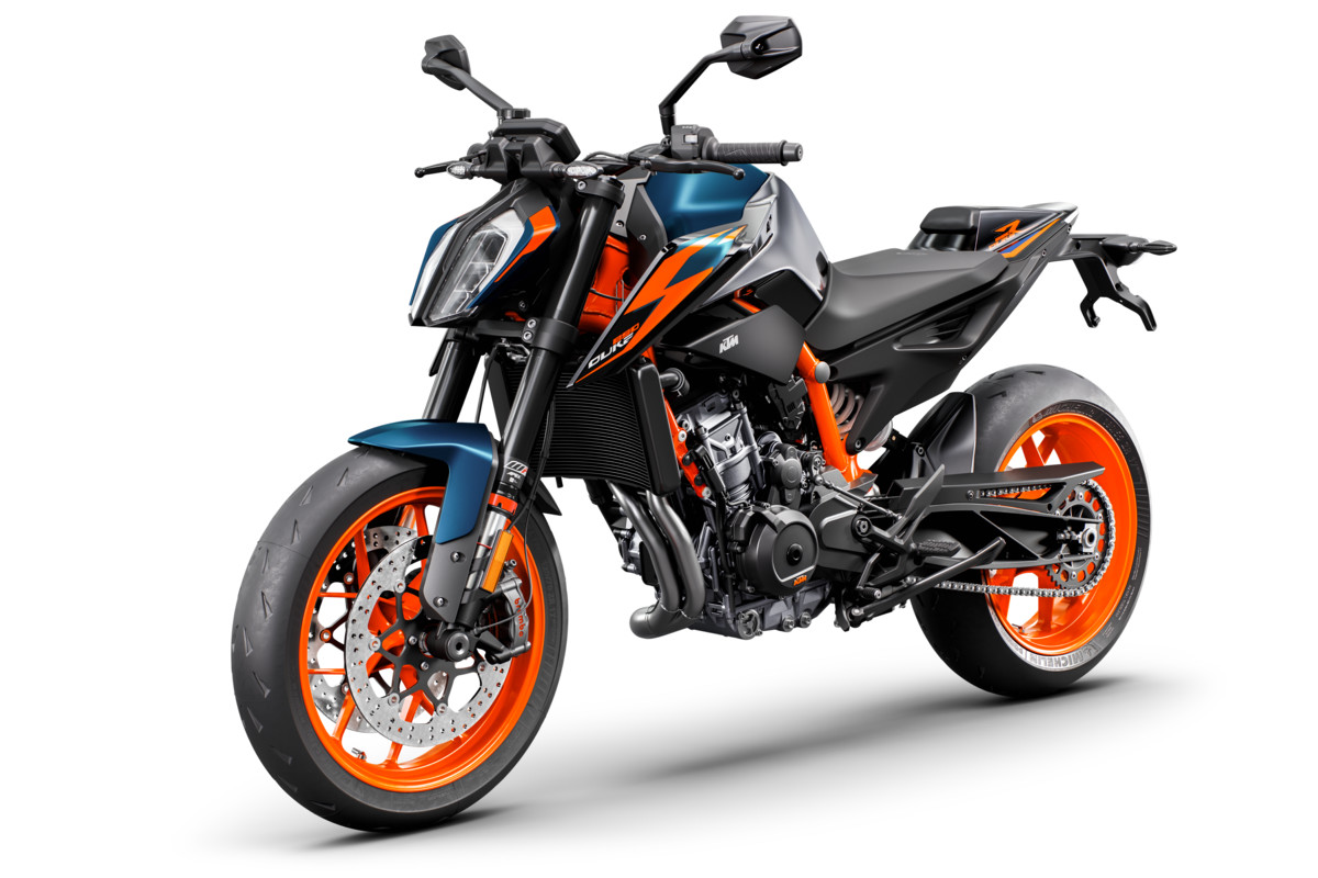 Launch KTM 890 DUKE R 11