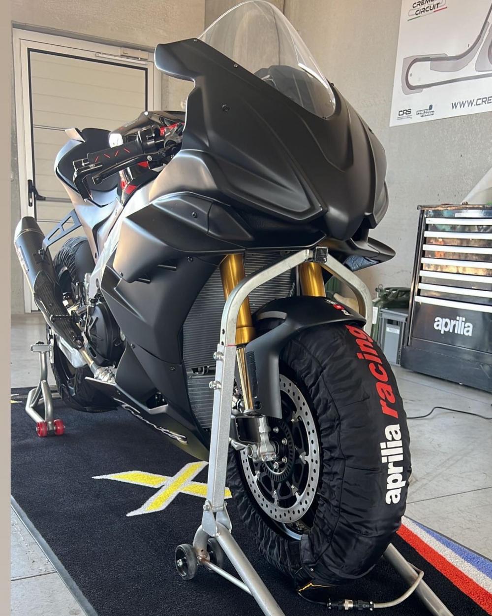 aprilia rsv4 trenta 2