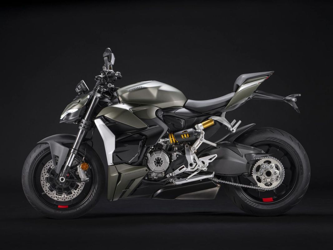 ducati streetfighter v2 storm green 2