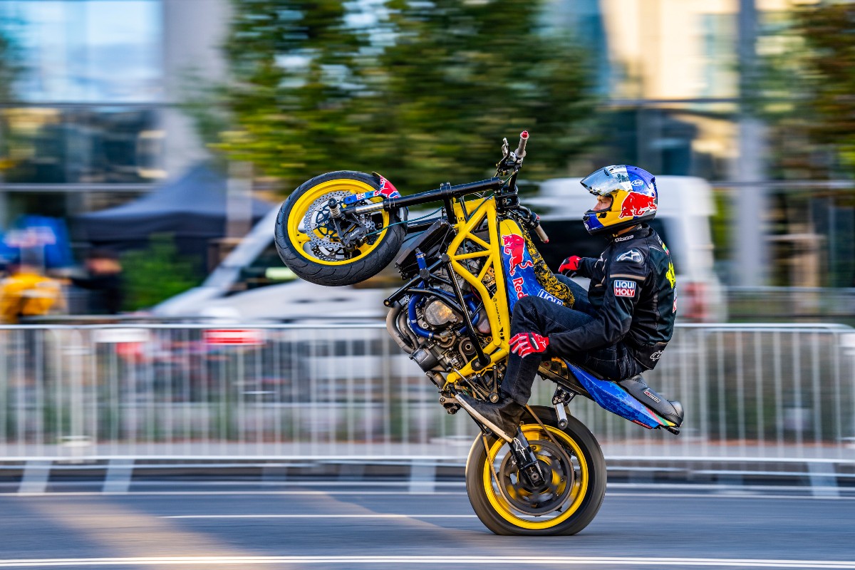 Arnas Gibiea wheelie record 2