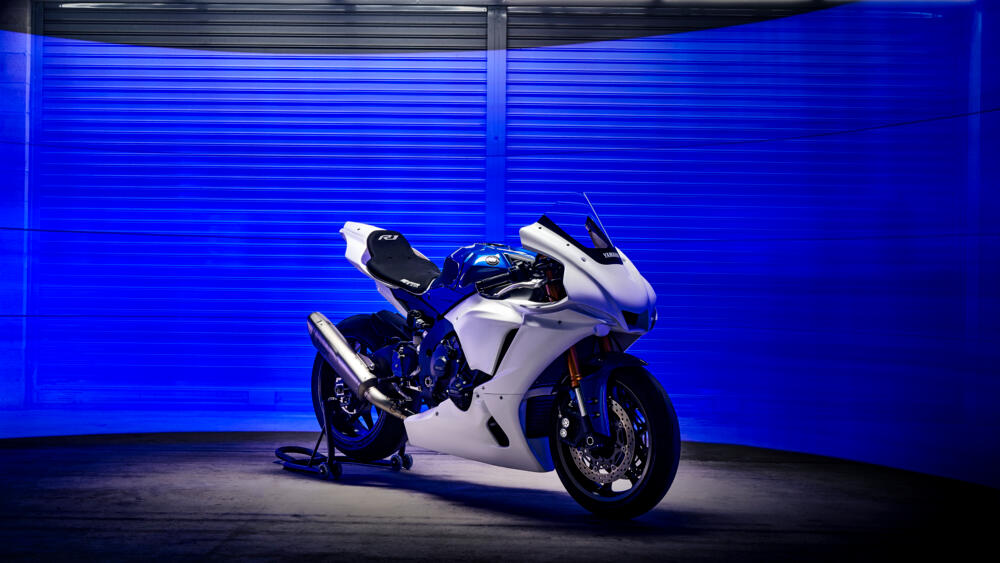 Yamaha R1 GYTR 2023 24