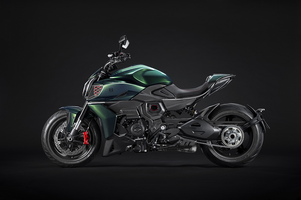 MY24 DUCATI DIAVEL FOR BENTLEY 8 UC589353 Low