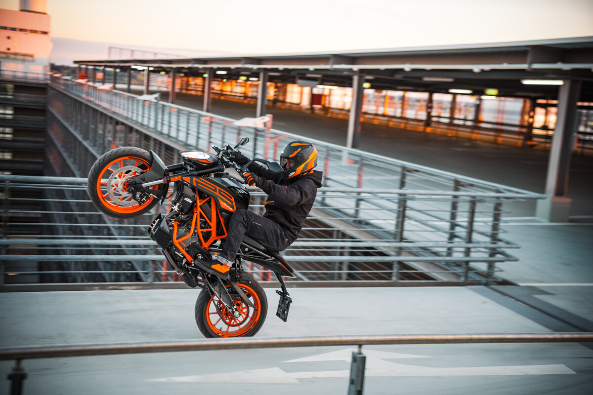 KTM 125 DUKE 2023 6