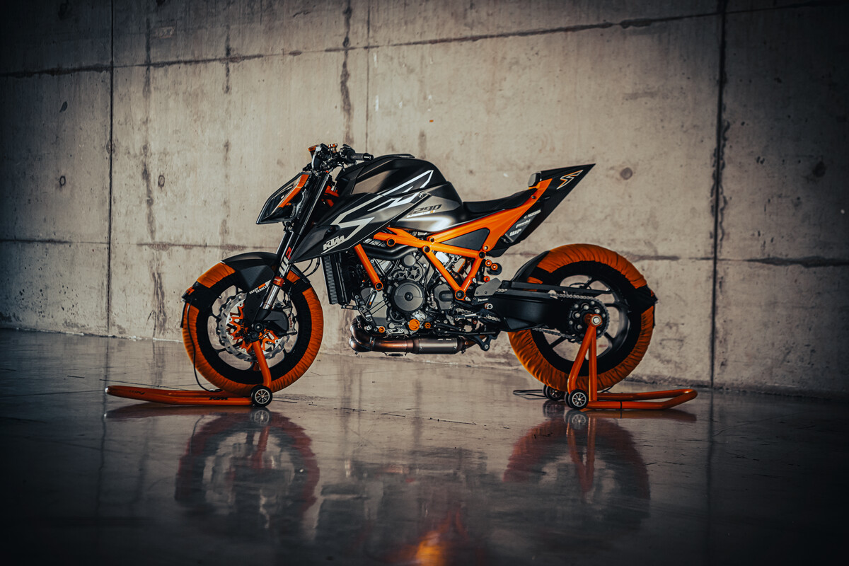 ktm 1290 super duke rr 2023 3