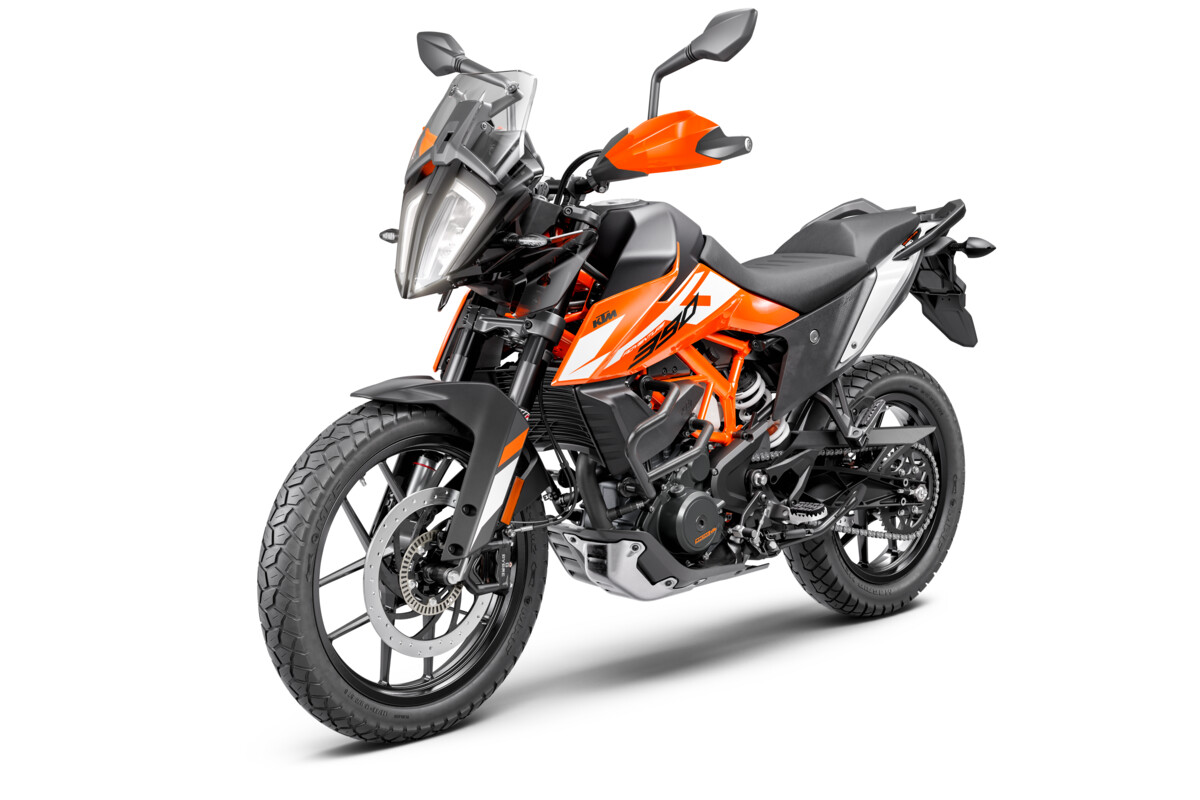 556930 MY24 KTM Adventure 390 India BLACK Front Left INDIA