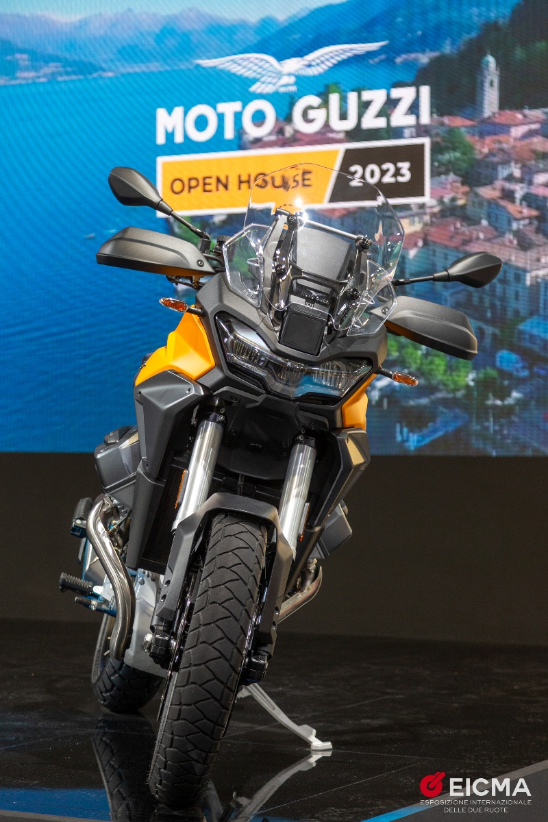 Moto Guzzi Stelvio 2024 2