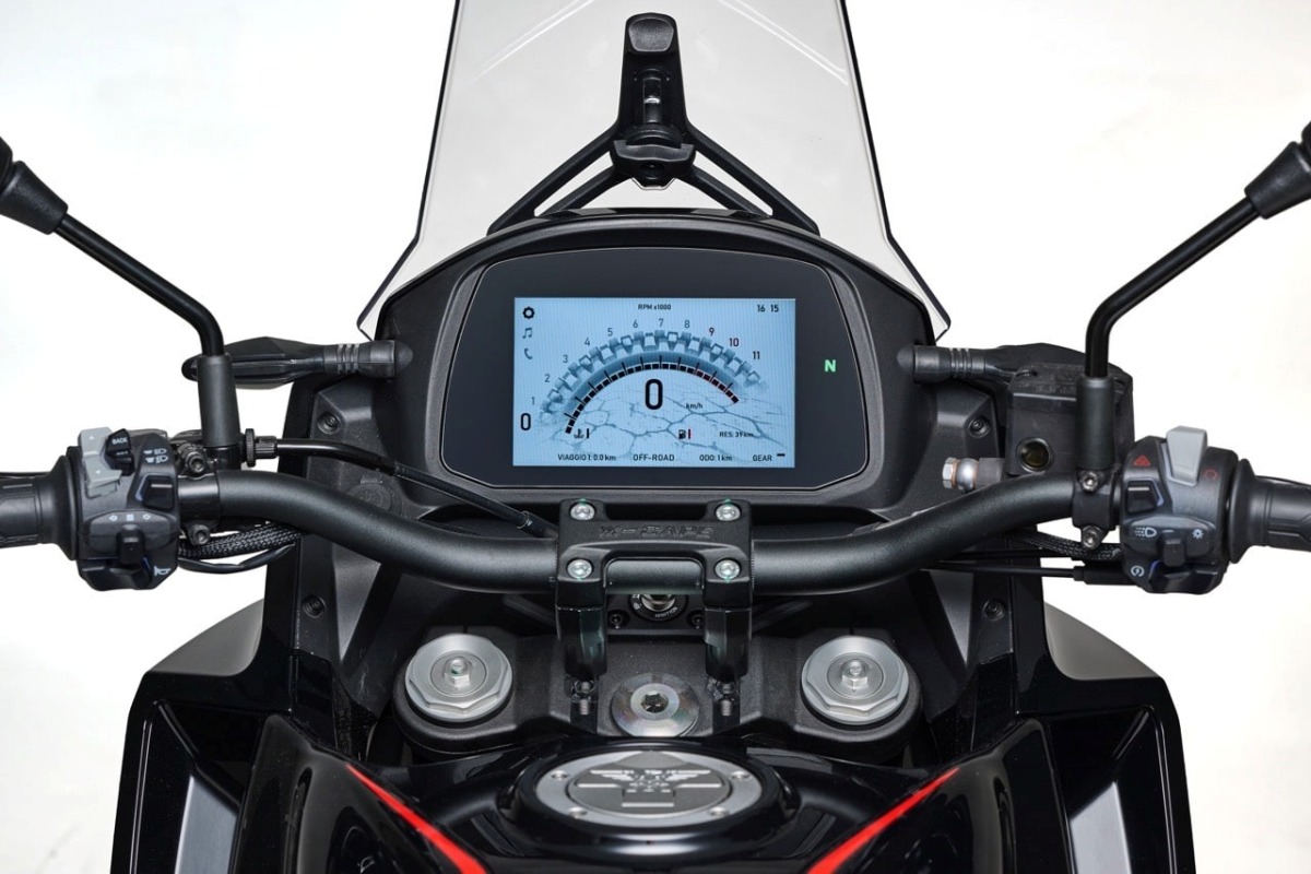 Moto Morini X Cape 650 Black Ebony 3