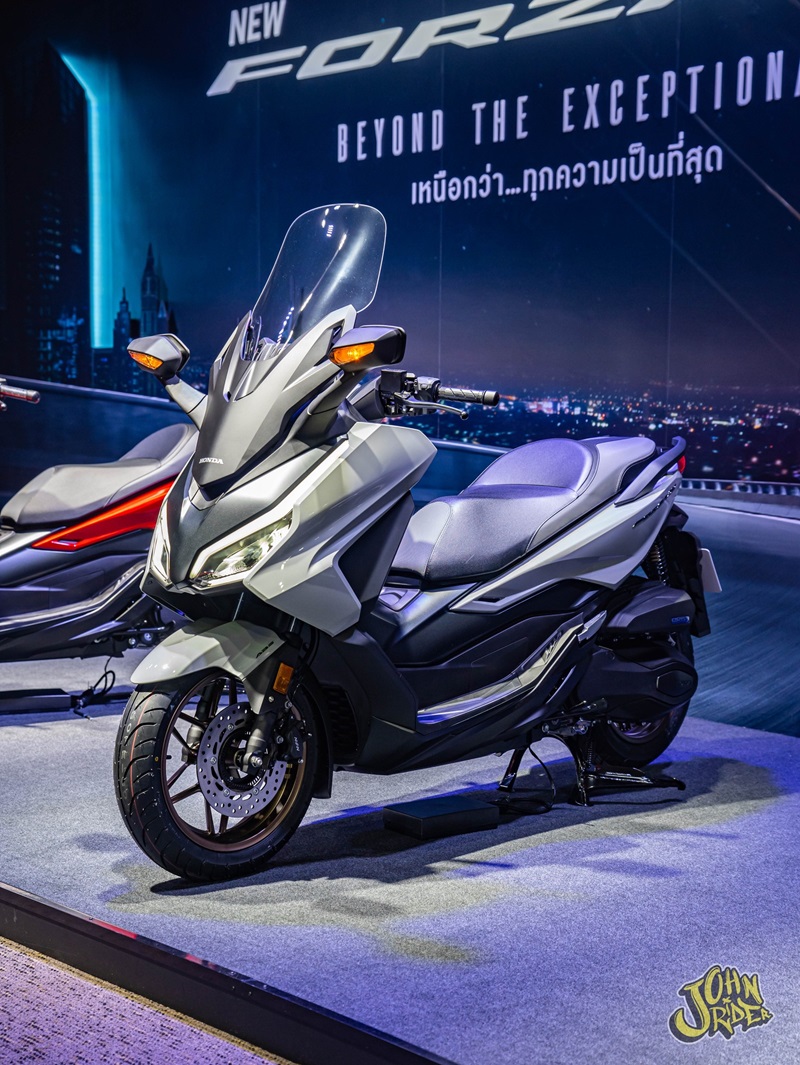 Honda Forza 350 new 4