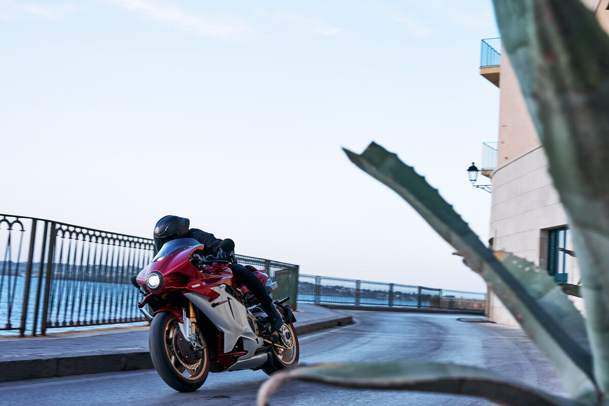 MV Agusta Superveloce 1000 Serie Oro 2024 16
